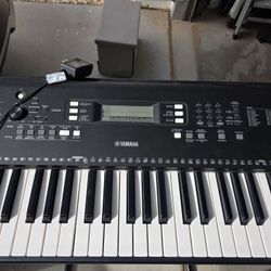 Yamaha Digital Keyboard