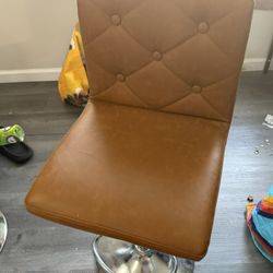 4 BROWN BAR STOOLS 