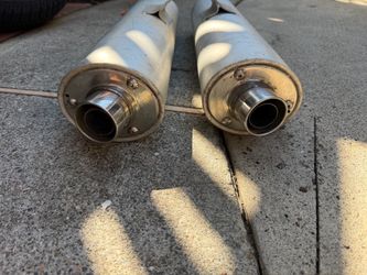 Pair of Suzuki motorcycle Exhaust Mufflers