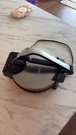 Tortilla maker