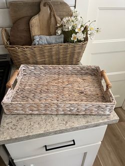 Beautiful woven tray $15