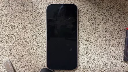 iPhone 17 LOCKED UNDER T-MOBILE SIM