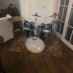 Pearl Drum Kit 
