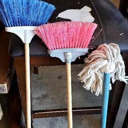 Toddler's   Cleaning  Supplies  