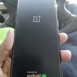 OnePlus 6t(128gig).... FACTORY UNLOCKED!!!...NO TRADE
