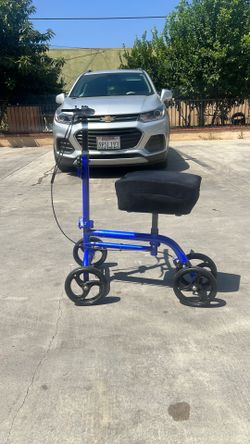LaitoFame knee scooter.