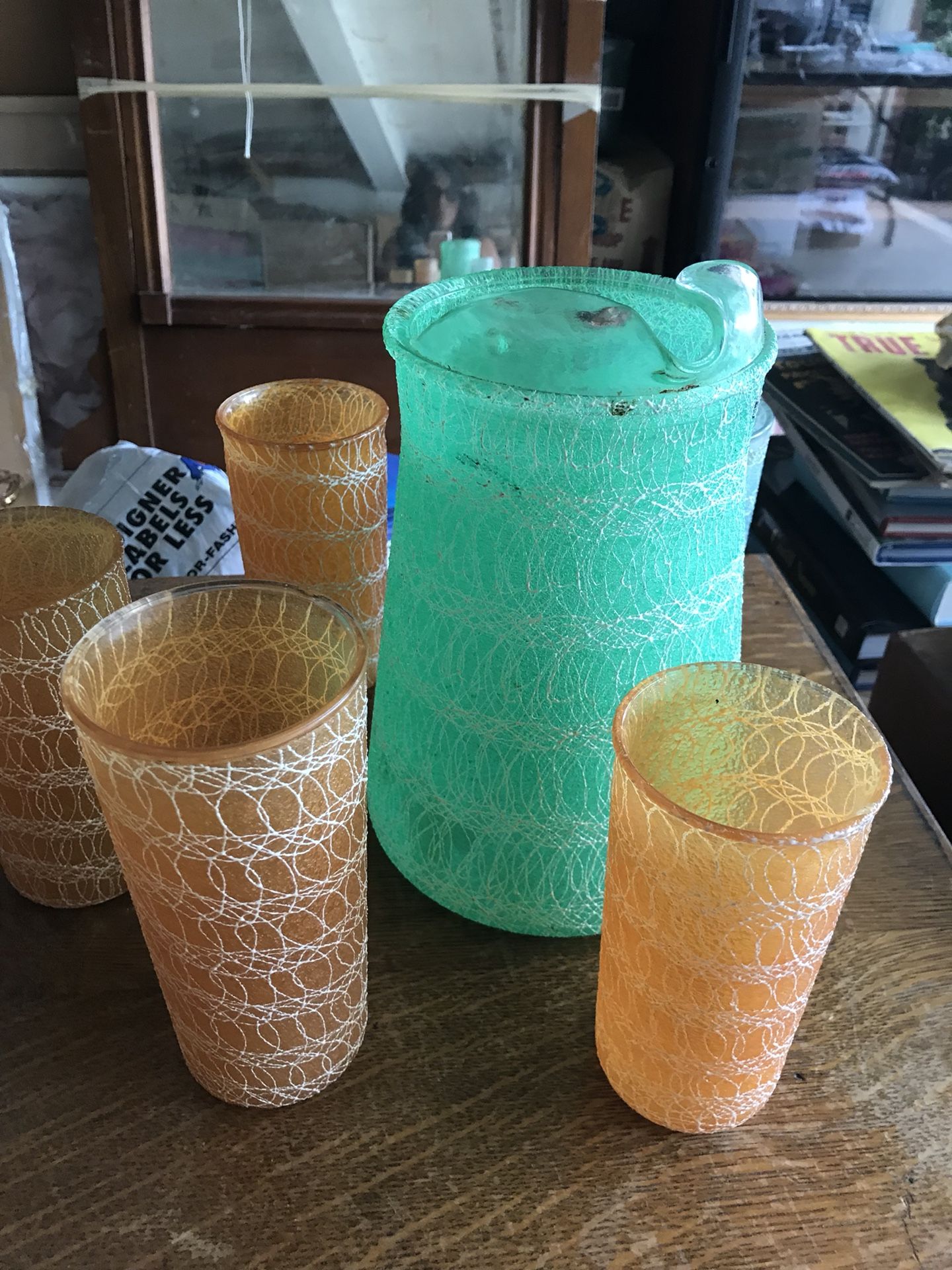 Retro Spaghetti String Glassware, with Green Pitcher. Set of 5 tall glasses.
