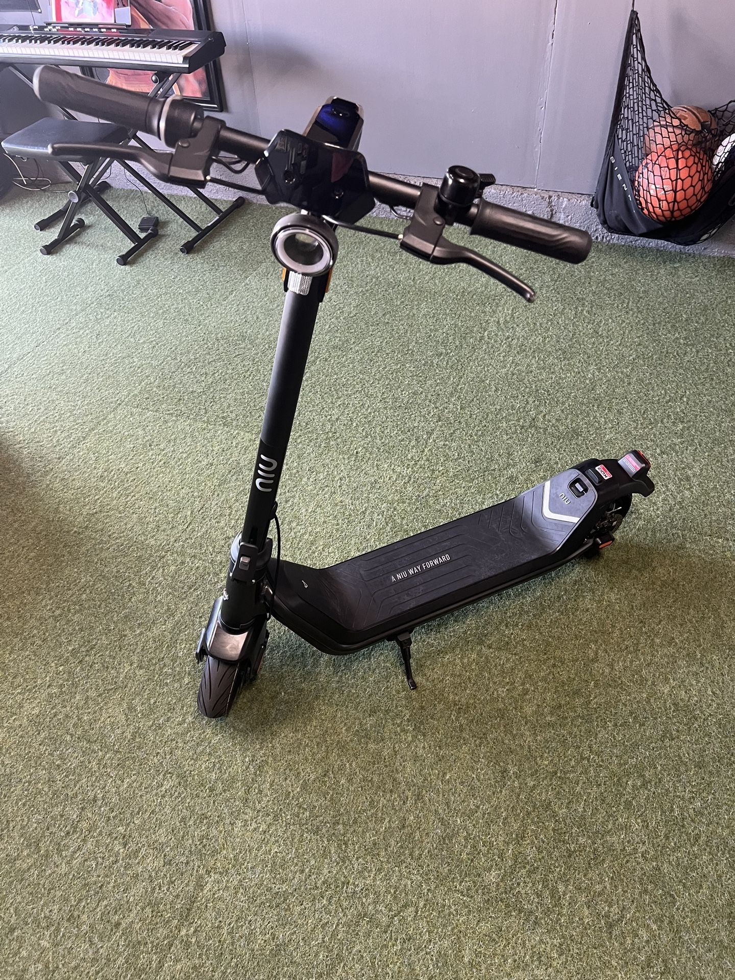 NIU KQi3 Pro Foldable Electric Kick Scooter For Adults