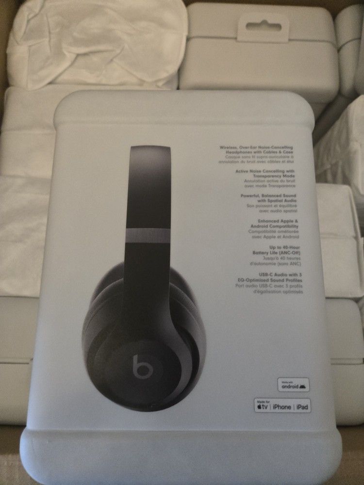 NEW SEALED FROM COSTCO Beats Studio Pro Wireless Bluetooth Noise