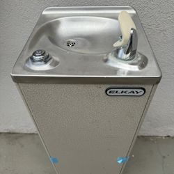 Water Dispenser Fountain $40
