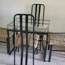 Vintage Dining Room Set For 4