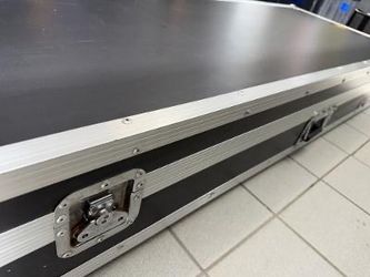 Roadready RRKB88W 88, and 76 key keyboard ATA case with wheels