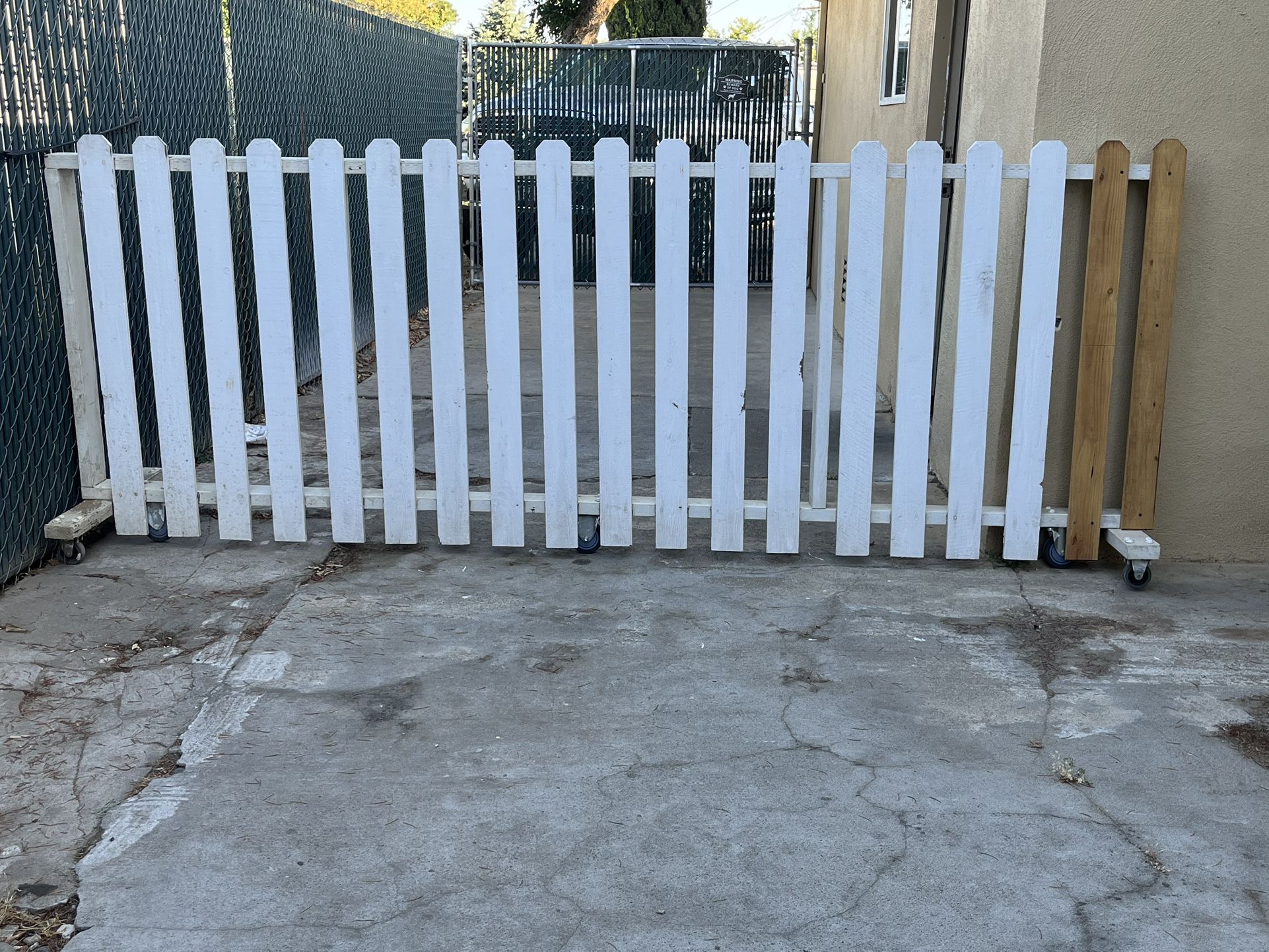 Homemade Rolling Dog Fence