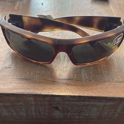 Zon zipper kickstand