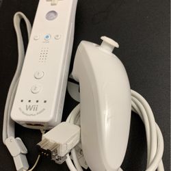 Nintendo Wii Motionplus Controller Remote And Nunchuck