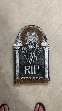 Halloween RIP Tombstone Yard Decoration