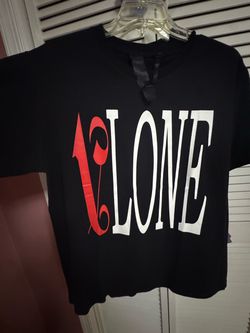 Men Vlone shirt
