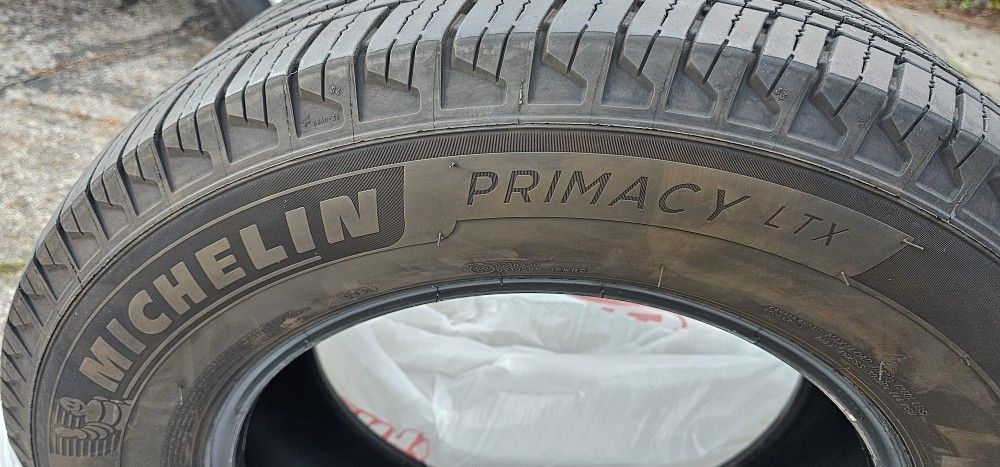 Pair Of Michelin Primacy LTX 265/65 R18 Tires