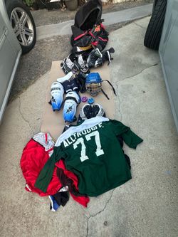 Hockey Items 2 pair of Mission Skates Bauer face mask Mission huge Carry al bag backpack