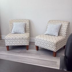 Accent chairs 