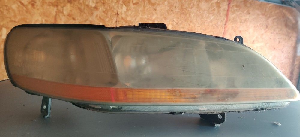 Honda Accord Headlights (98-02)