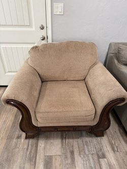 Accent chair