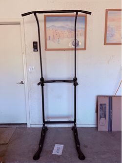 Pull up/Dip tower