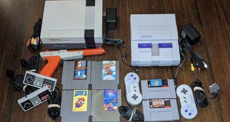 Original Nintendo NES And Super Nintendo SNES With A Bunch Of Games And Controllers Makes A GREAT CHRISTMAS PRESENT!