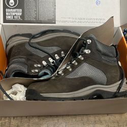 Size 7 Women’s Timberland  Boots Waterproof