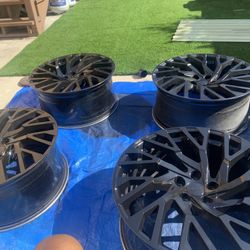 22 Inch 5 Inch Rims 