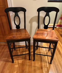 2 Kitchen Stools