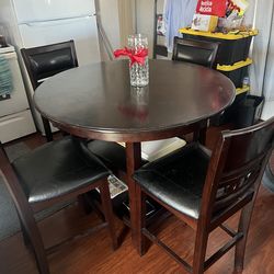 Dinning room table