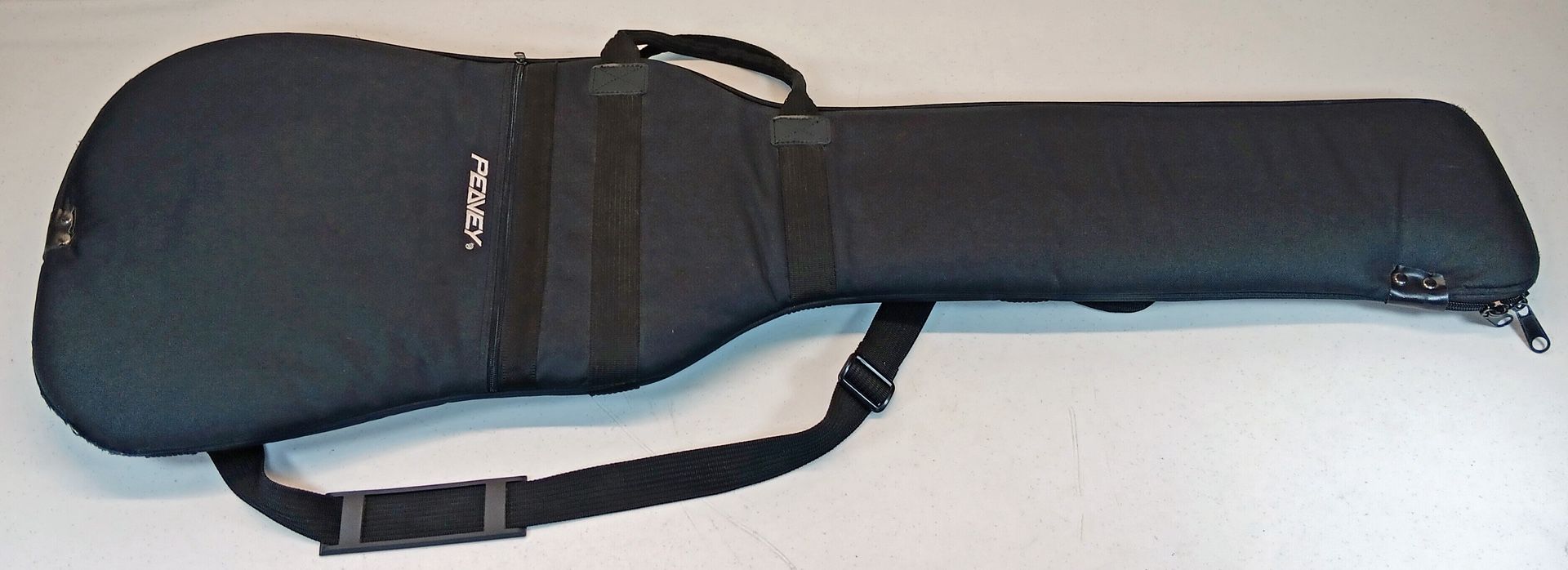 Peavey Thick Padded Solid-body Bass (or Guitar) Bag