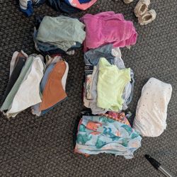 12m Clothes And Carrier