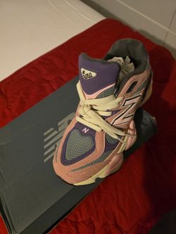 Womwn new balance