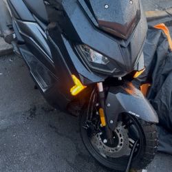 Great qmax 200cc 2026 moped for sale 