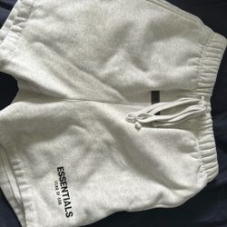 Light Oatmeal essential shorts