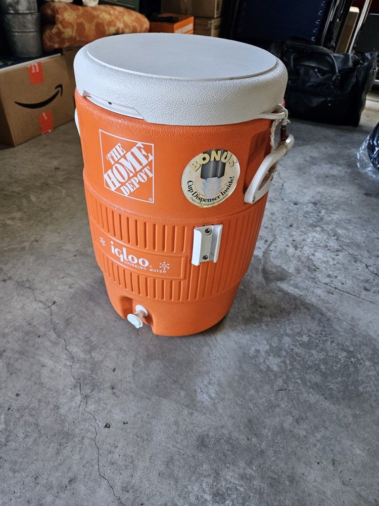 5 Gallon Drinking Water Cooler 