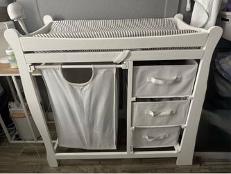 Changing table + changing pad