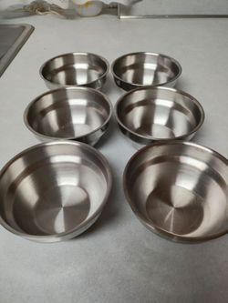 Set of 6 metal cups