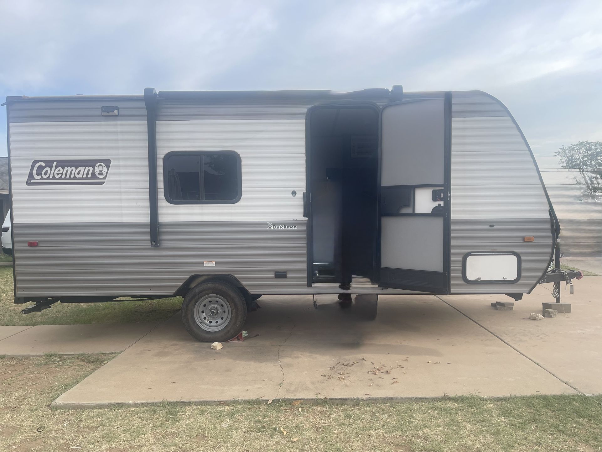 2024 Coleman Camper 17r