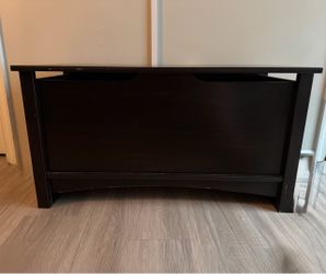 Small Storage Trunk / Blanket Chest – $60 OBO