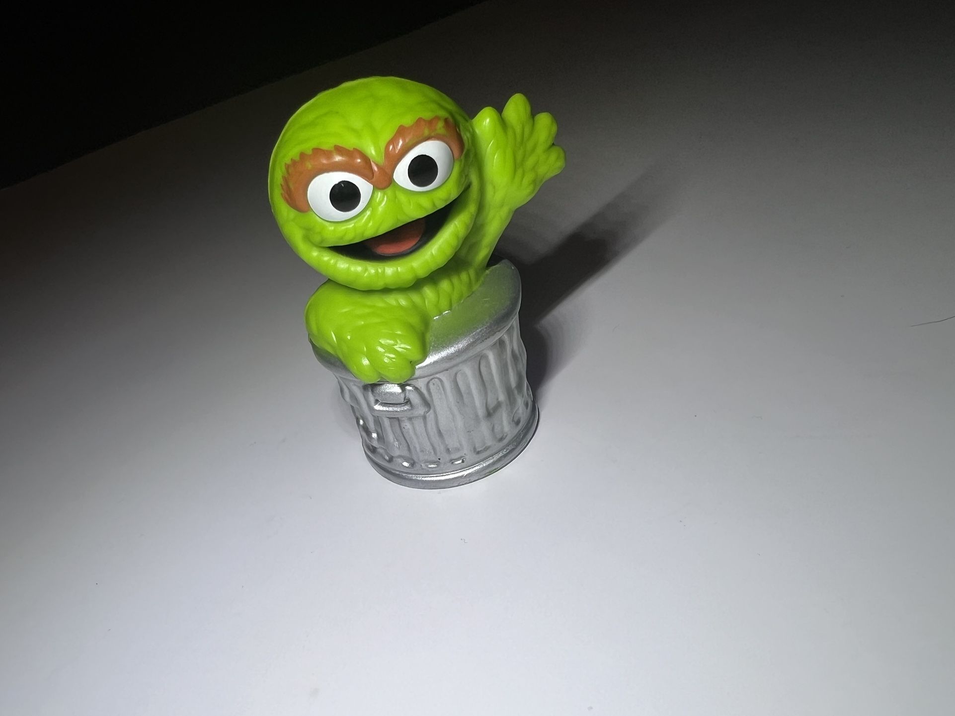 2013 Hasbro Sesame Workshop "Oscar the Grouch" Figure 3 Inches
