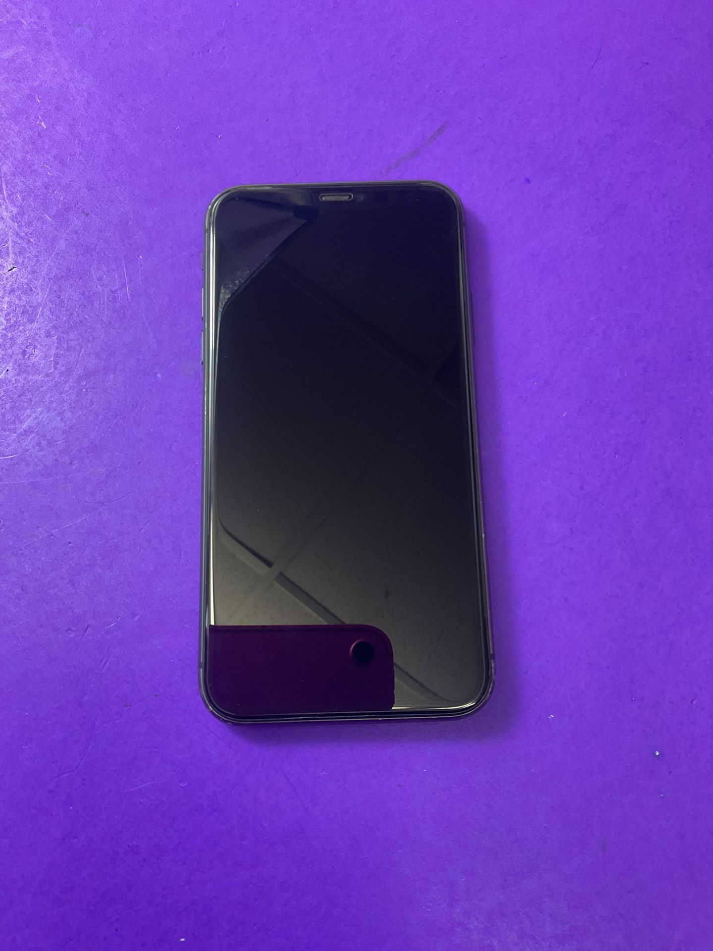 Apple iPhone 11 – Unlocked – 64GB – 83% Battery