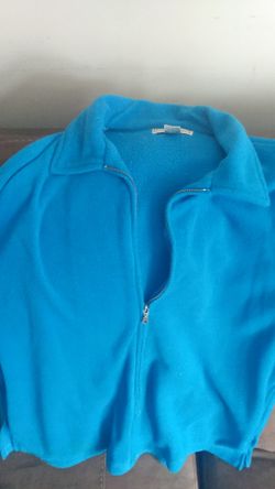 Woman's fleece sweater (Free)size XL