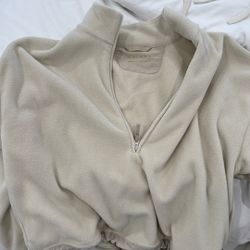 aritzia golden jacket size medium never worn 