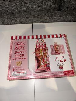 Hello Kitty Book Nook Kit