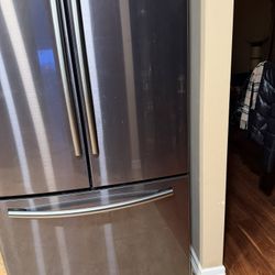 FRIDGE STOVE AND MICRO WAVE 