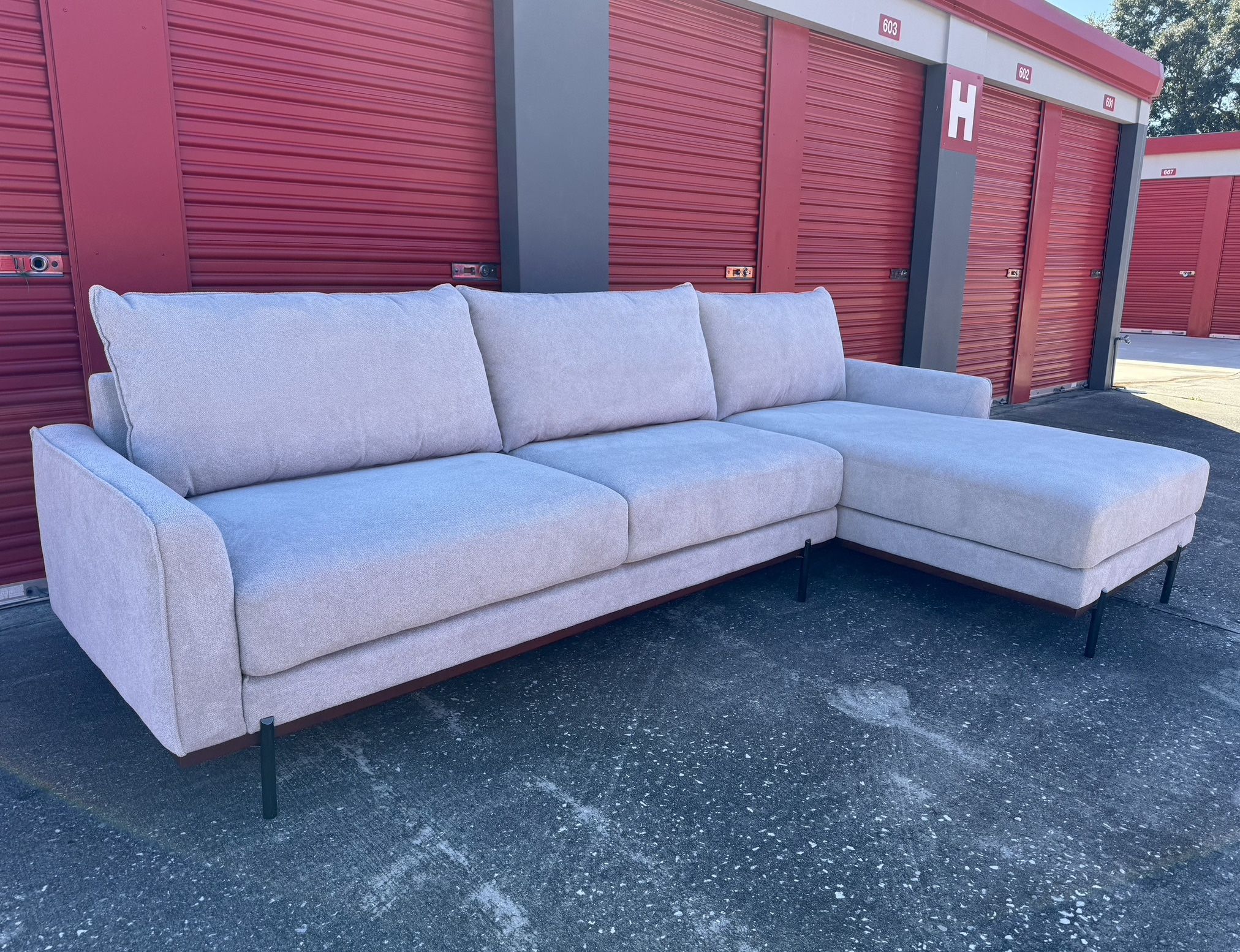 Costco Primo Myla Sofa Chaise Sectional Light Gray – Brand New/Open Box – Only $799
