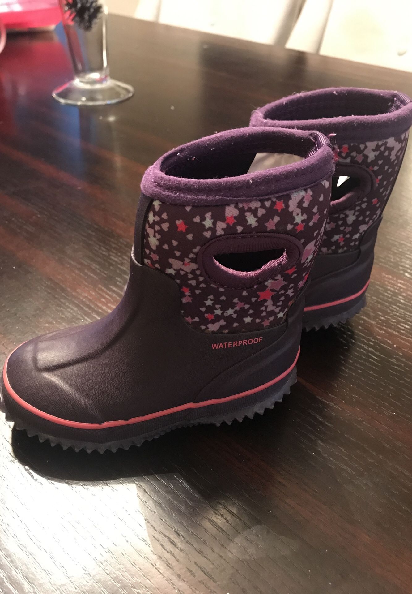 Girls Rain boots $5 size 5/6